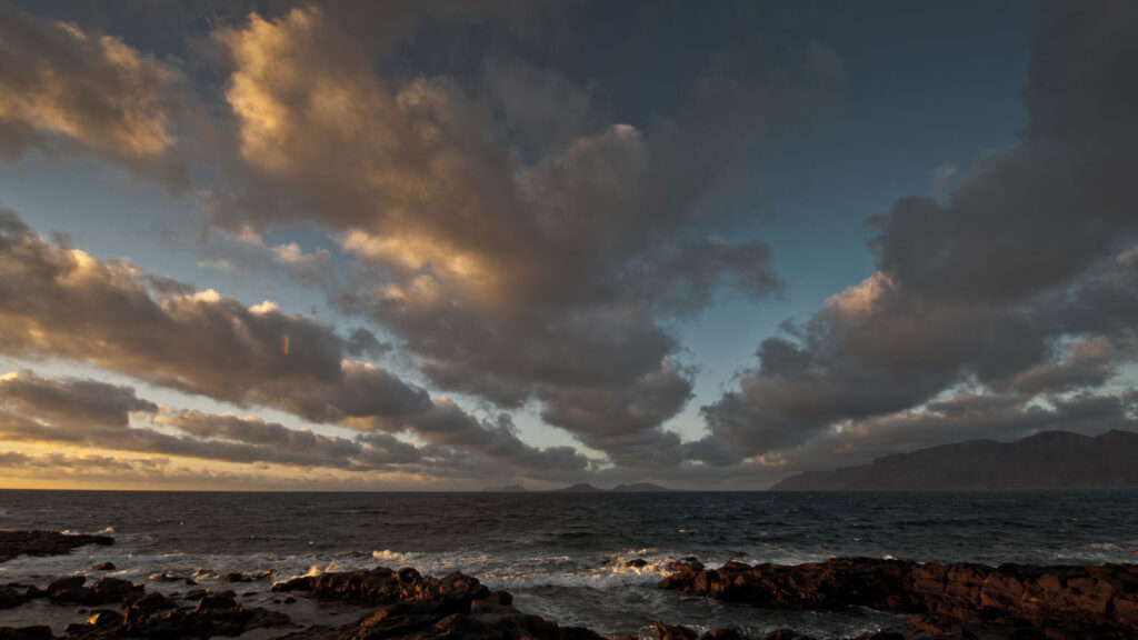 Wolken über dem Meer